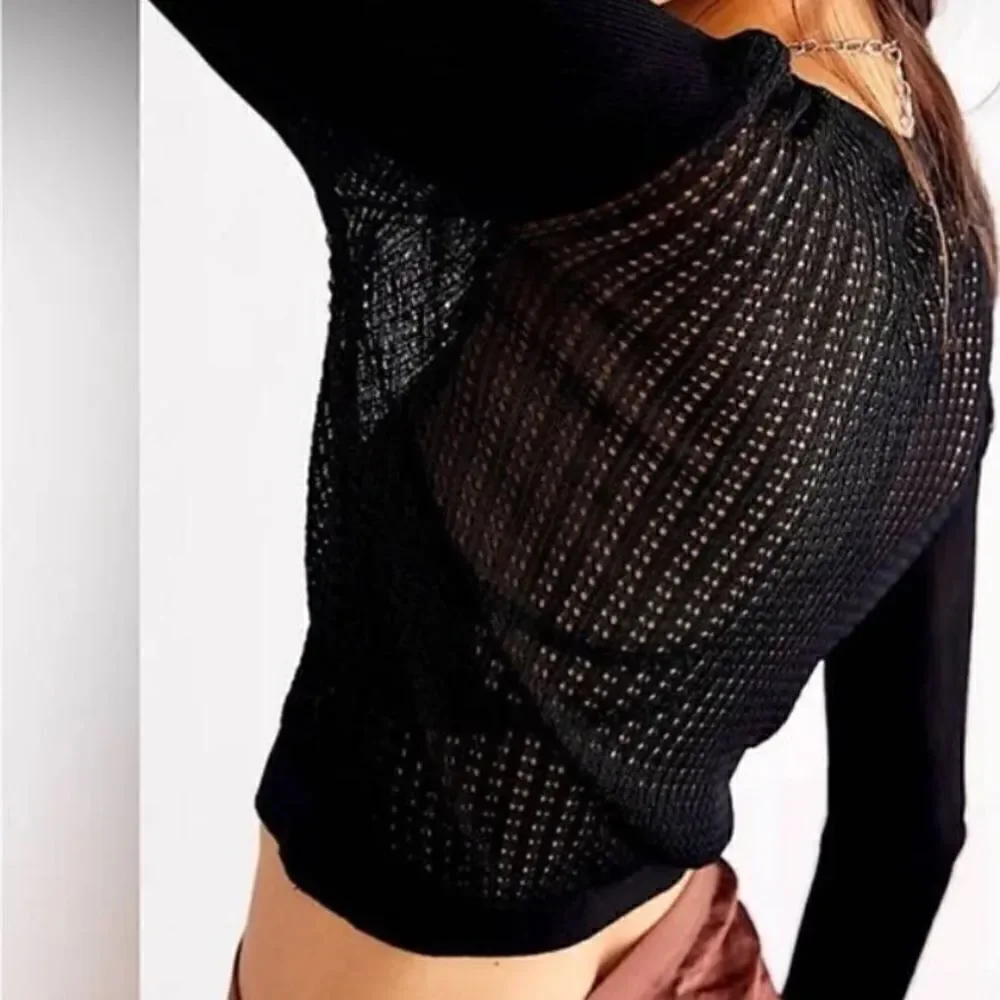 Free People NWT Free People H20 Crew Pullover Black S